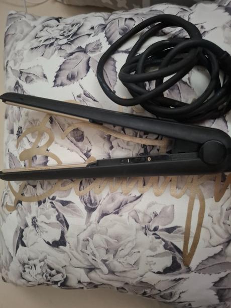 Žehlička na vlasy zn. philips, 