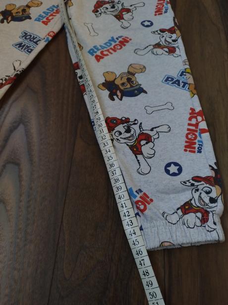 Tepláky, v. 122, sinsay,122