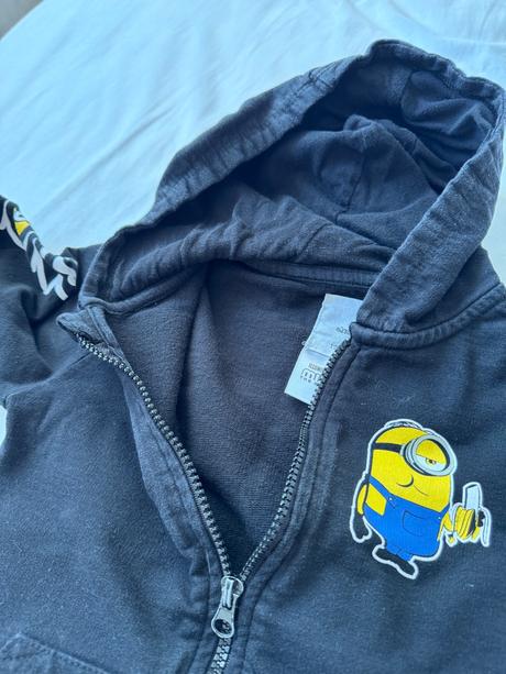 Mikina mimoňi 122, sinsay,122