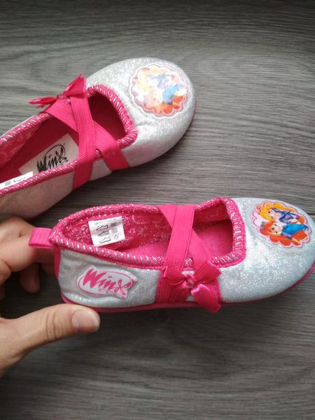 Mäkkučké papuče, 24