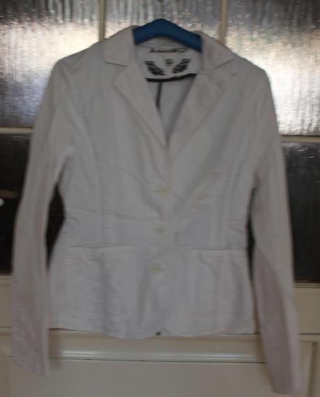 Riflova biela bunda, amisu,m