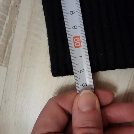 S kvalitne svetrove midi saty, s