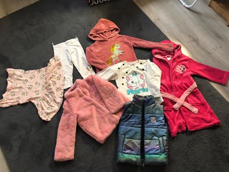 Balik oblečenia velkost 116, 104–116