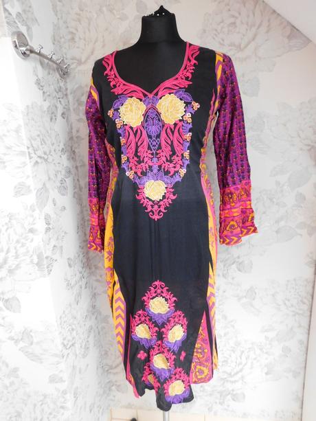 Velmi pekna tunika, 36