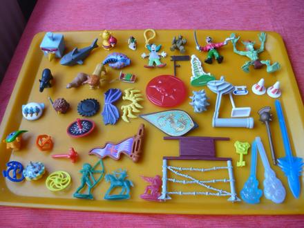 Drobnosti a dieliky ku hračkám,