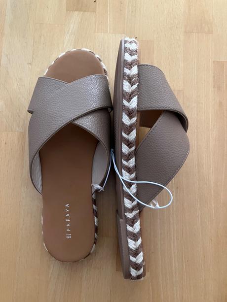 Nove letne slapky, 38