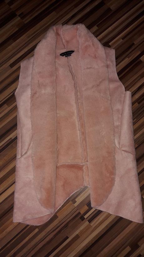 Vestička  xs 34, gate,32