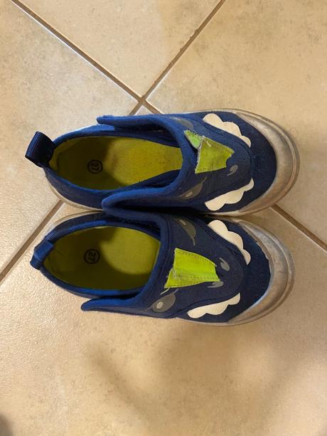 Darujem detské tenisky a platenky, adidas,25