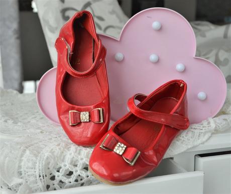 Červené lakovky-28, 28