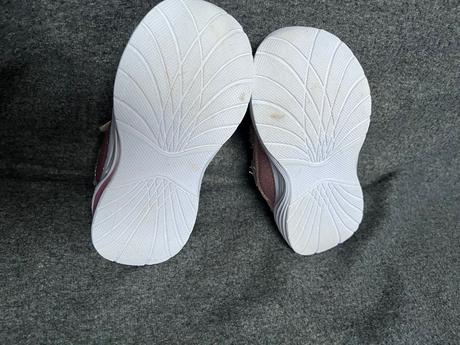 Blikajúce tenisky pokemon, sinsay,27