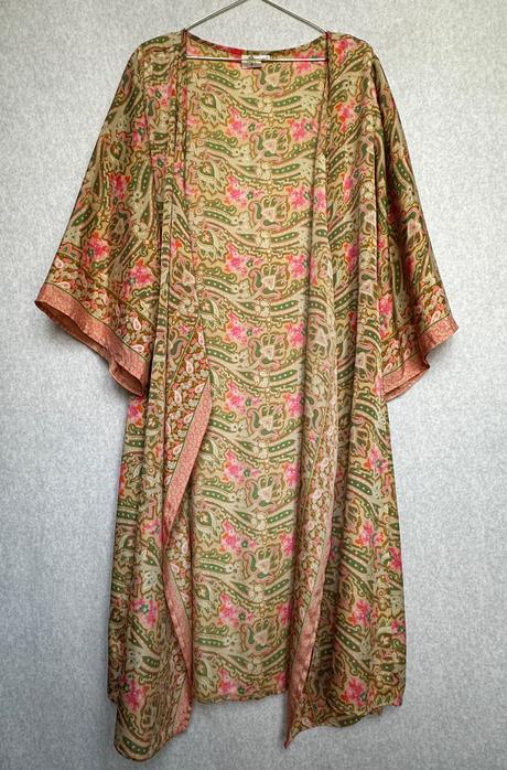 Kaftan s hodvábom, s
