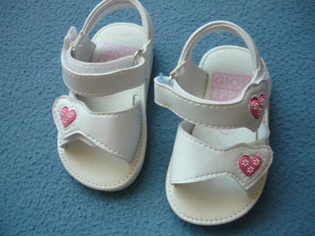 Topánky pre dievčatko, 19