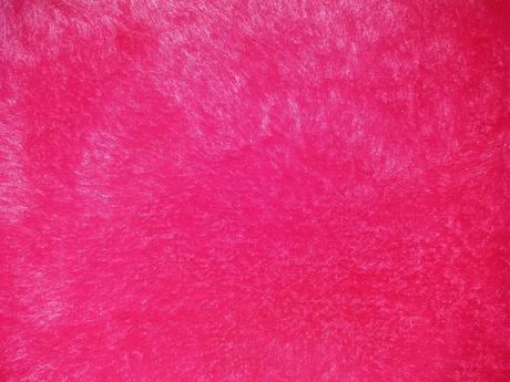 Krásny mäkkučký svetrík,