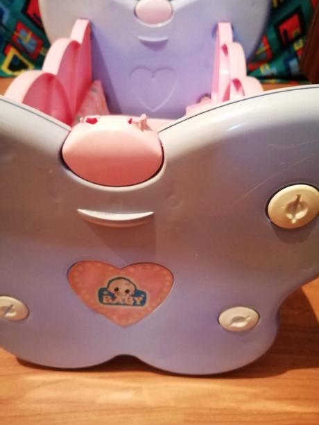 Postieľka pre bábiky, 