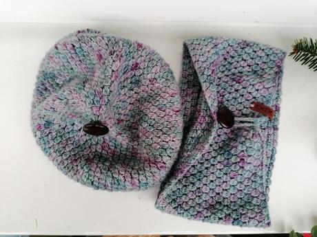 Čiapka a nákrčník, 98