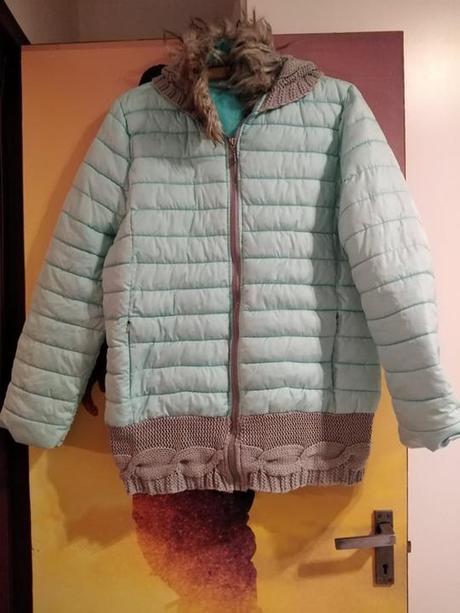 Veľmi teplá bunda, 44