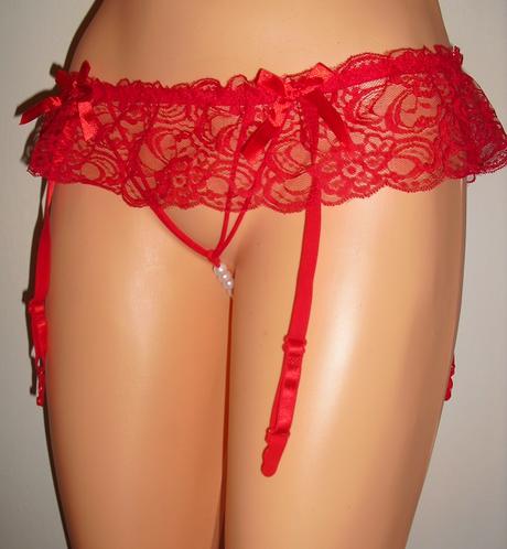 Sexy tangaciky s podvazkami perlickove, s