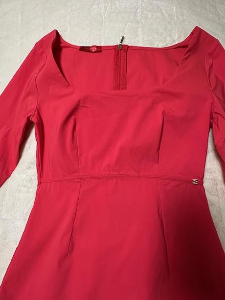 Krásne šaty v koralovej farbe zn. magenta, m