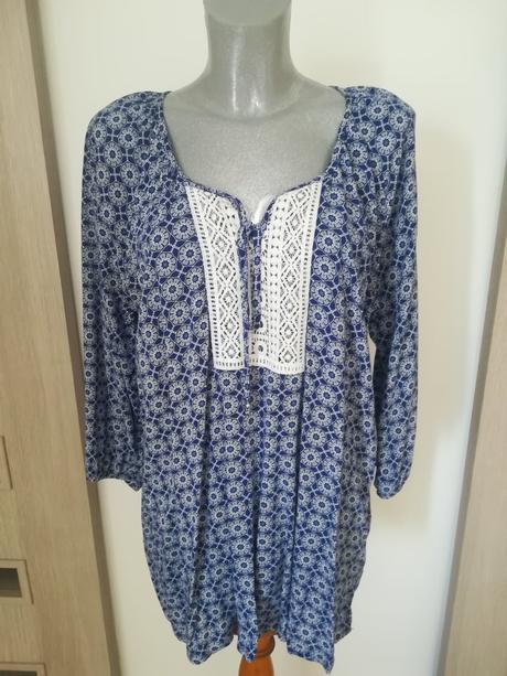 Ľahučká blúzka, 44