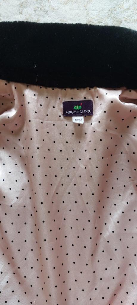 Elegantný kabátik, sergent major,104