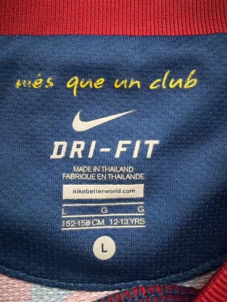 Predam dres fcb, nike,152