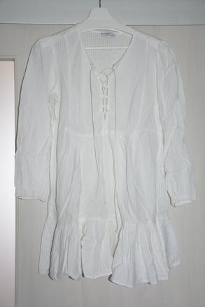 Šaty stradivarius veľk. l, stradivarius,l