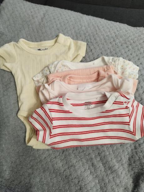 Body s krátkym rukávom, 62