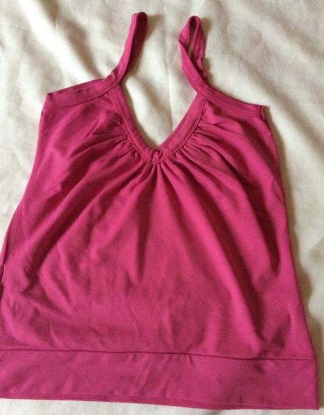 Kvalitné tielko - top - z dovozu - anglicko v. m/l, m