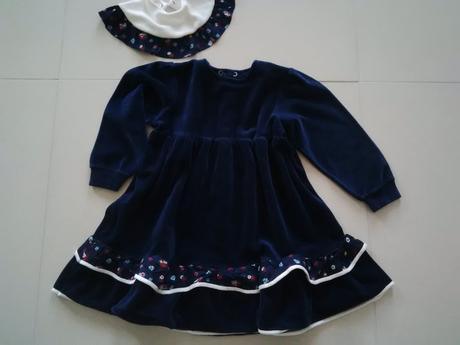 Nove sametove šaty, 98