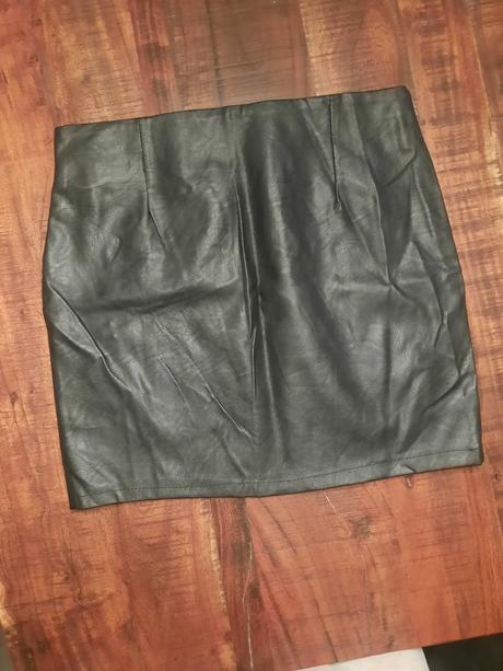 Koženková sukňa, m