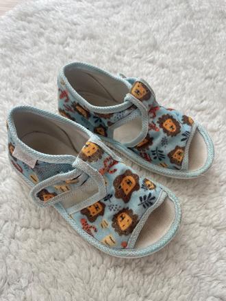 Bledomodre papucky leviky manik, manik,23