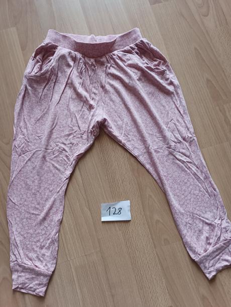 Balík next veci,veľ 128, 122–134