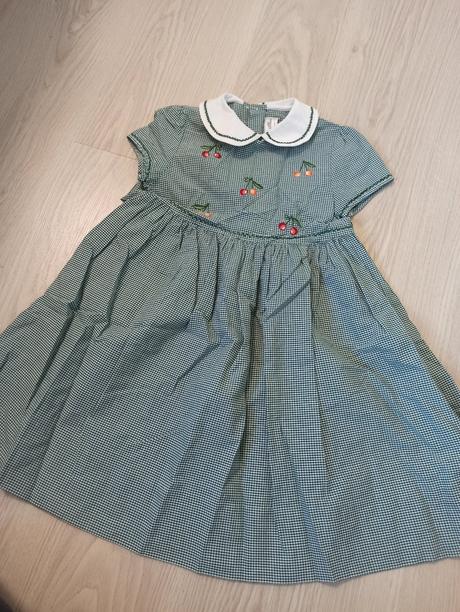 Vyšívané šatky zelené, 98