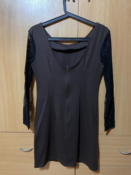 Hnedé minišaty s čipkovanými rukávmi, 36 / s