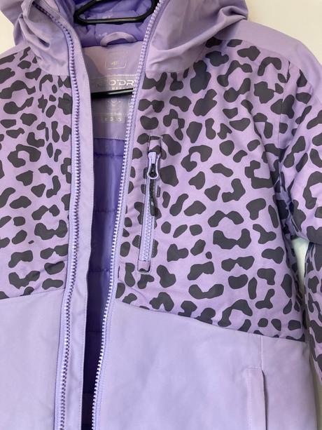 Lyziarska vetrovka, 152