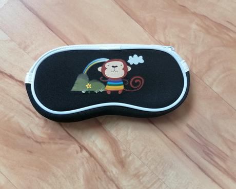 Puzdro na detské okuliare so zipsom,