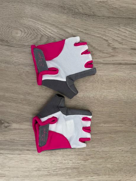 Cyklisticke rukavice, etape