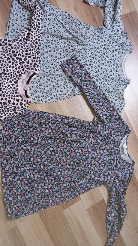 Dievčenské šaty, 122