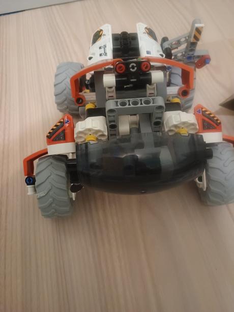 Lego technic space top stav, 