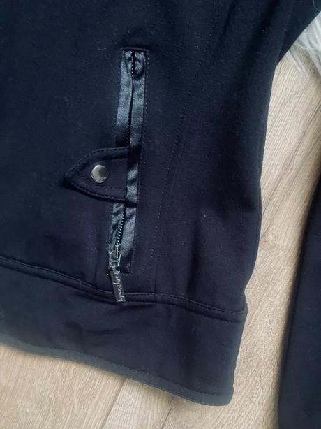 Betty barclay bunda, s