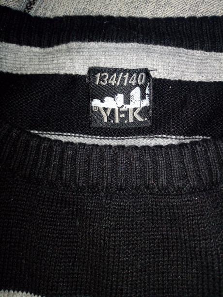 Chlapčenský pulóver č134/140, 134