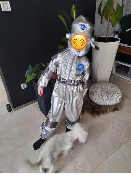 Kostým astronaut 5-6rokov zara nenosený,