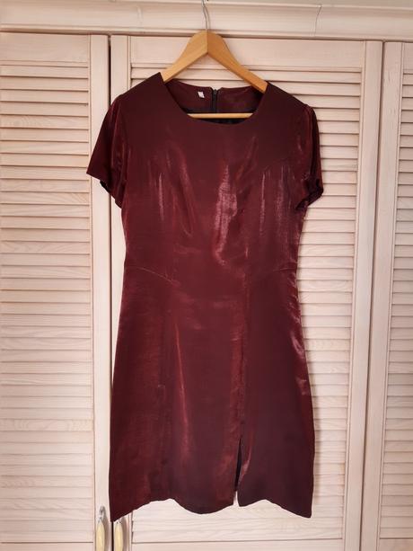 Spoločenské šaty so sakom, 42