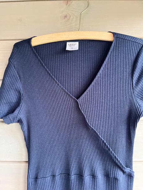 Krásne obtiahnute šaty, s