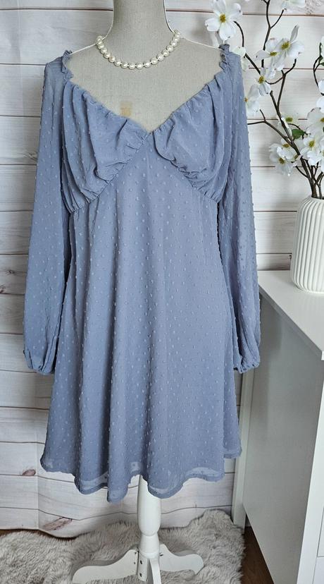 Krásne lahulinké šaty, l