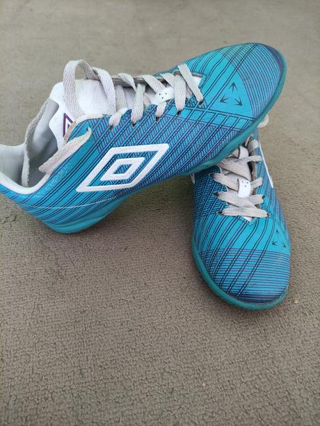 Halovky umbro, umbro,35