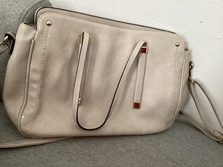 Taska s poškodením, jenny fairy