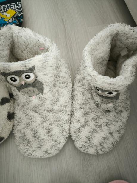 Veselé teplé zánovné papuče v.32/33, cena 2,50e/pá, deichmann,32