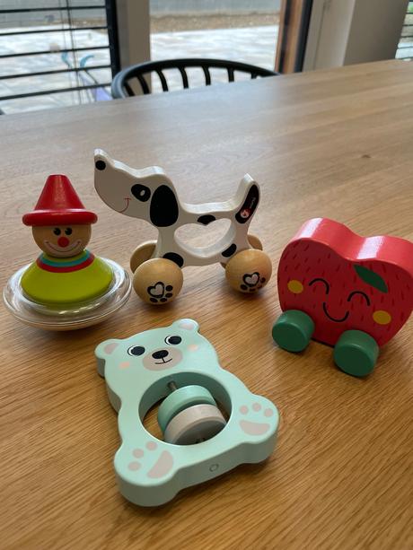 Drevené hračky pre babatko,
