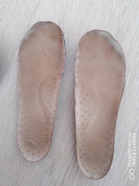 Papučky nazo, nazo,25